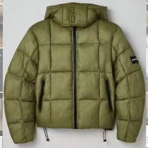 Urban Outfitters Green Puffer Jacket in Green in Large